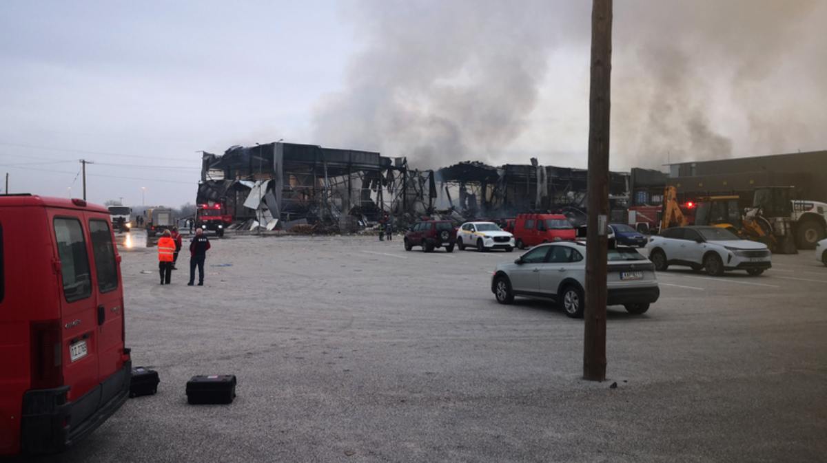  ¥¡ £ ¡£¤£ £¤ ¤¡ 3 ¡¥£ © 2 ¤ ¥¤