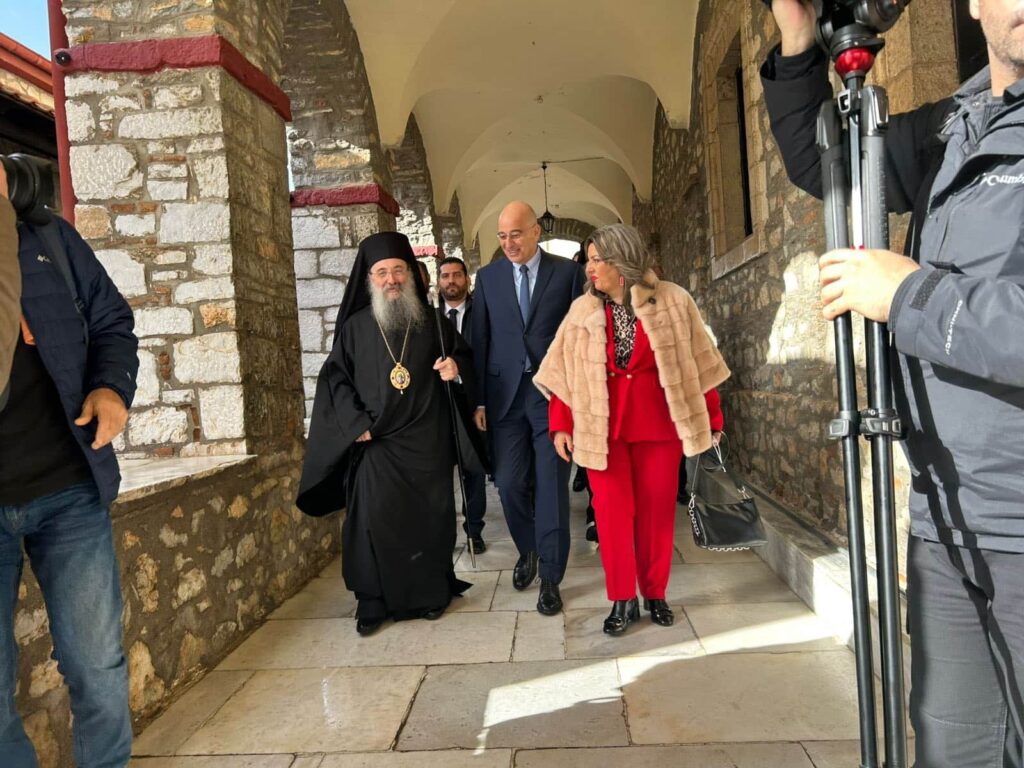 maria antoniou nikos dendias karavaggeleia 15