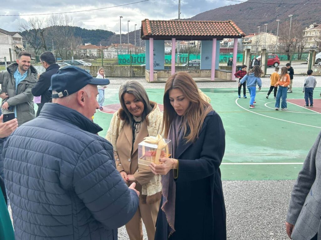 maria antoniou sofia zacahraki 25