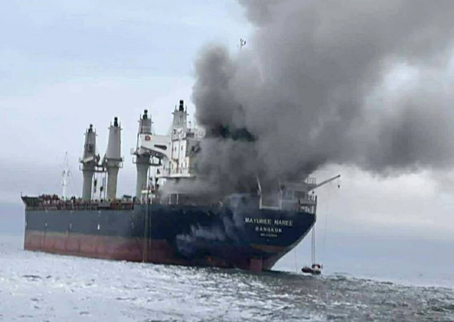 thai flagged vessel struck by iranian missiles in strait of hormuz