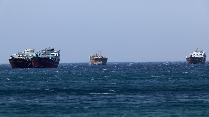 shipsinthestraitofhormuz