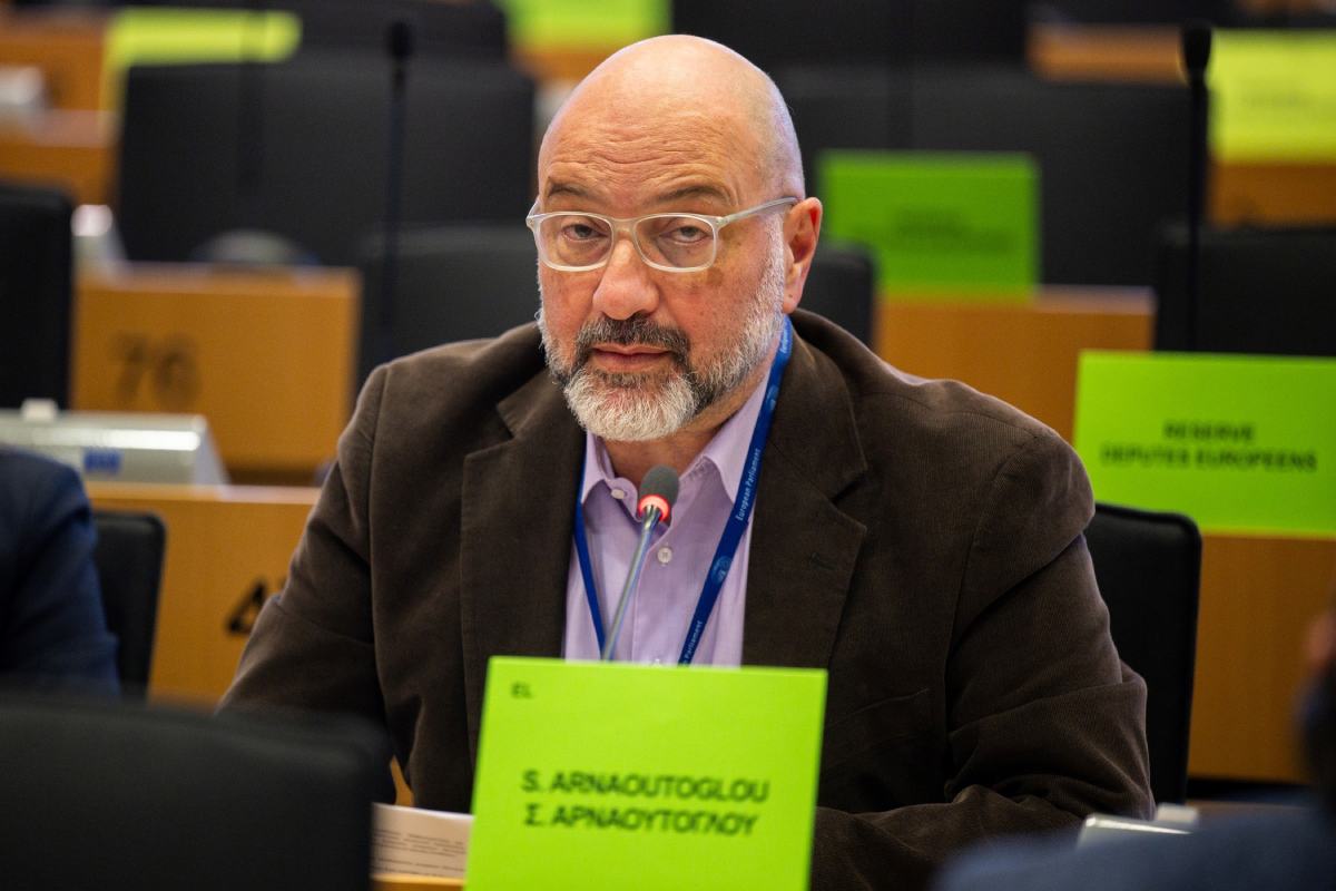 sakis arnaoutoglou epitropi 2026