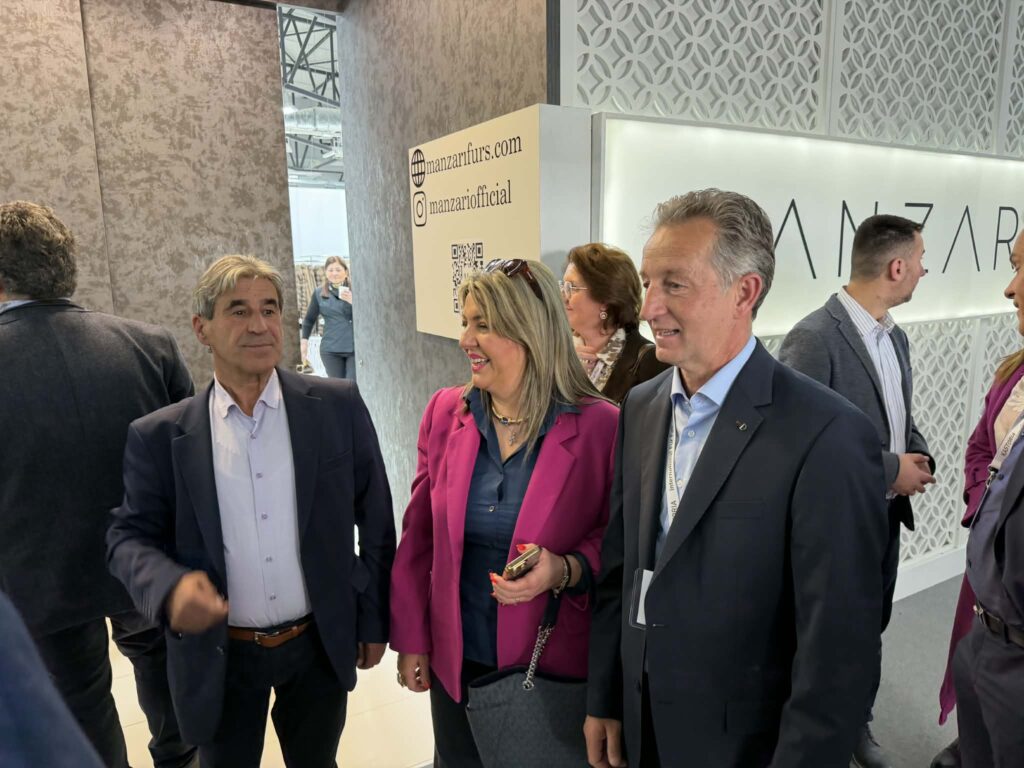 5a6ea885 62e3 4d25 b508 4557f2712e00