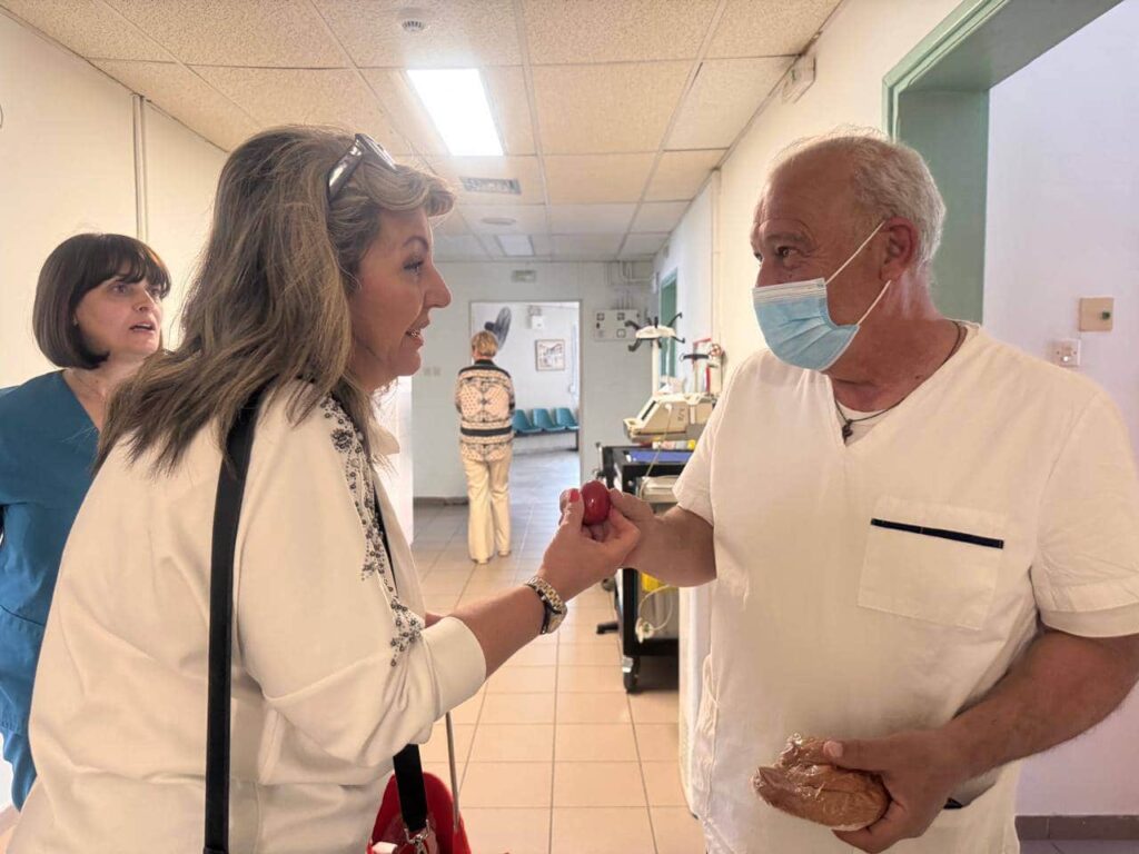 maria antoniou episkepsi nosokomeio kastorias pascha 12