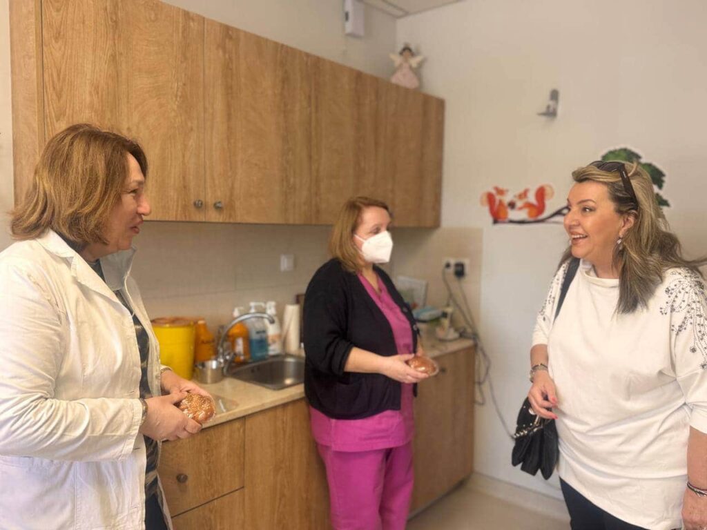 maria antoniou episkepsi nosokomeio kastorias pascha 23