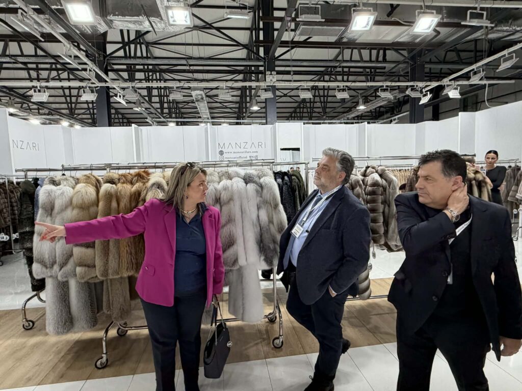 c3c8d249 b316 49d2 8018 4d8967c5a695