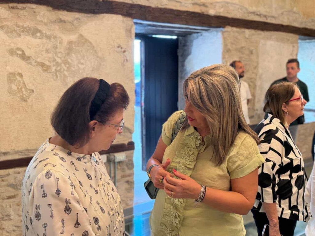 maria antoniou lina mendoni kastoria 1