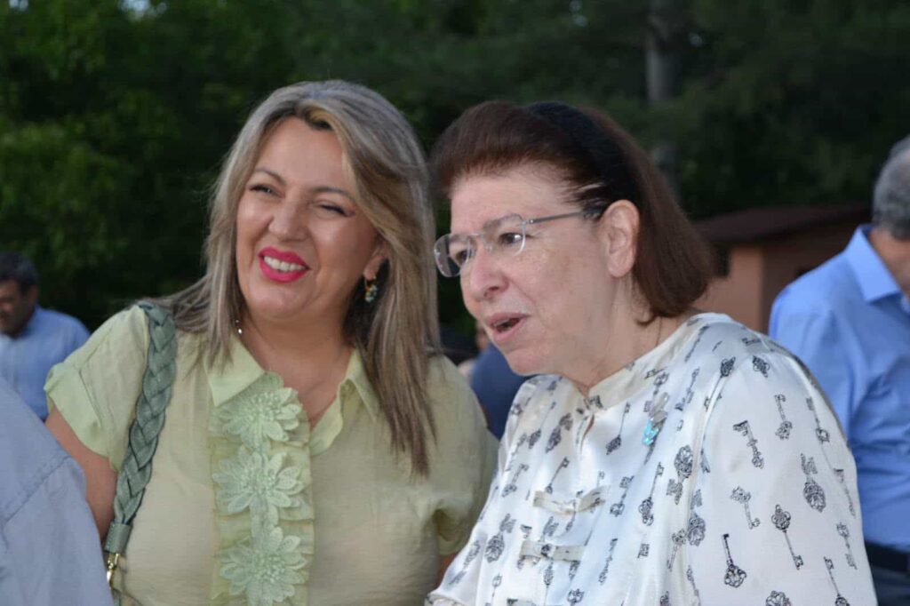 maria antoniou lina mendoni kastoria 16