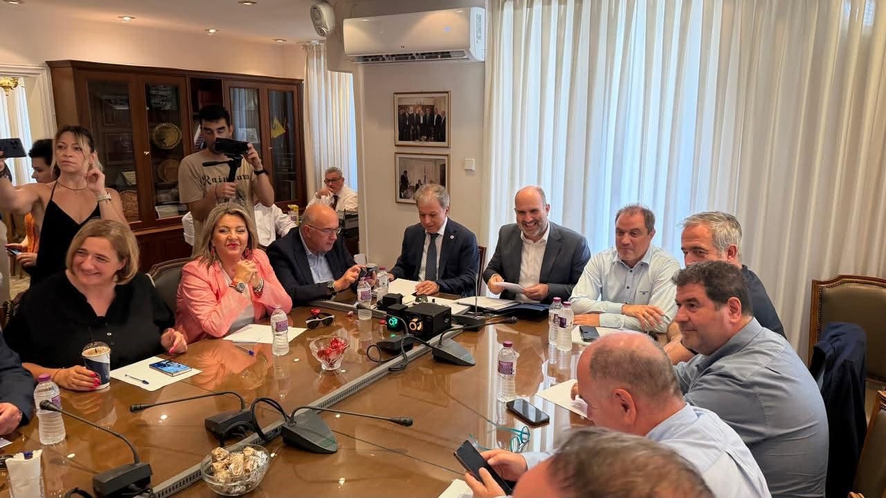 maria antoniou syskepsi me yfypourgo ethnikis oikonomias dimitri markopoulo kozani 6